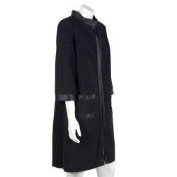 Manteau CHANEL T 38 en laine et soie  noire 