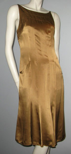 CHANEL T 38 en caramel silk dress