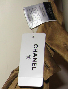 CHANEL T 38 en caramel silk dress