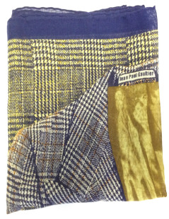 Foulard JEAN PAUL GAULTIER  motif Prince de Galles dans les tons bleus