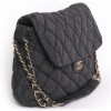 sac besace CHANEL en jersey gris matelassé