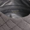 sac besace CHANEL en jersey gris matelassé