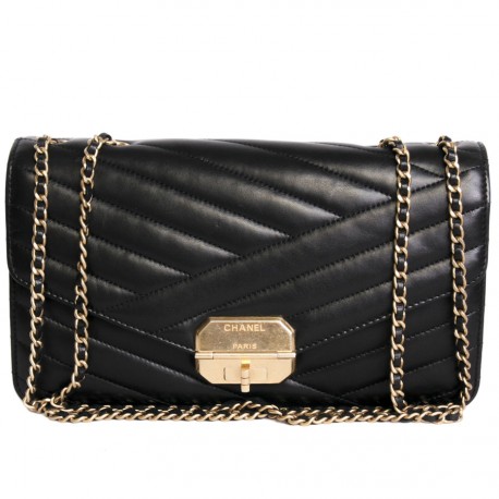 sac CHANEL en cuir matelassé noir collection printemps-été 2015