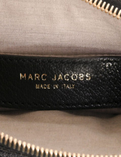 MARC JACOBS pouch in black grained leather