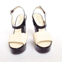 CHANEL platform Sandals size 40 two-tone black patent leather and white croco