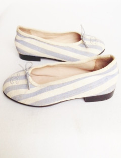 Ballet flats CHANEL t. 38 two-tone blue and white striped canvas