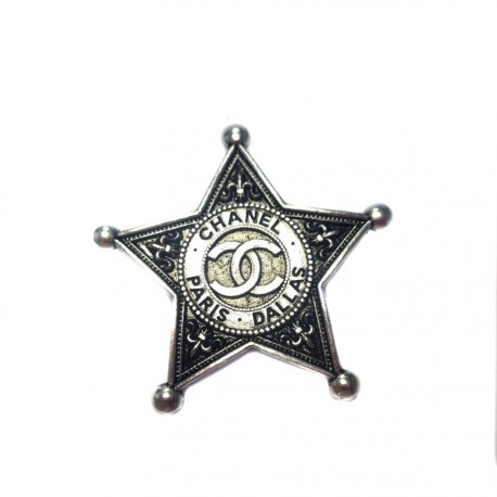 Broche Collection "Paris-Dallas" CHANEL étoile de Sheriff 