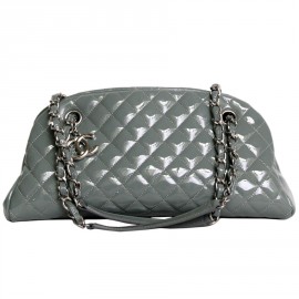 Bowling CHANEL grey patent leather bag