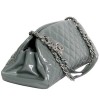 Sac bowling CHANEL en cuir verni vert céladon