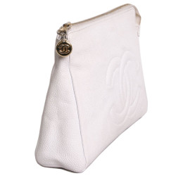 Pochette  zippée CHANEL en cuir grainé blanche