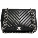 Black CHANEL quilted leather bag