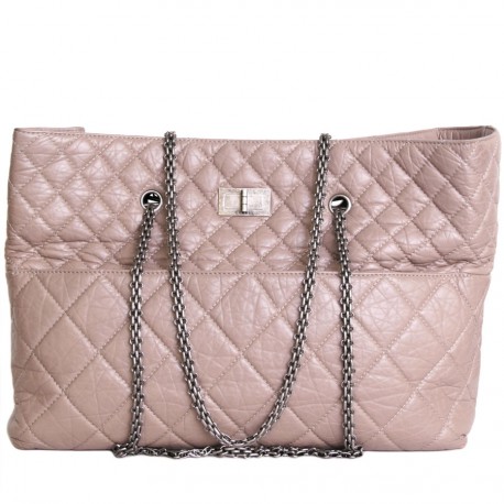 Sac cabas CHANEL en cuir vieilli matelassé 