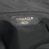 Sac weekender CHANEL en cuir matelassé noir