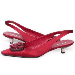 Escarpins PRADA T 36 satin rouge