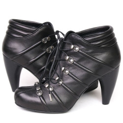 ALEXANDER MC QUEEN heeled boots in black leather size 36EU