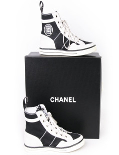 Two-tone CHANEL T 37 sneakers