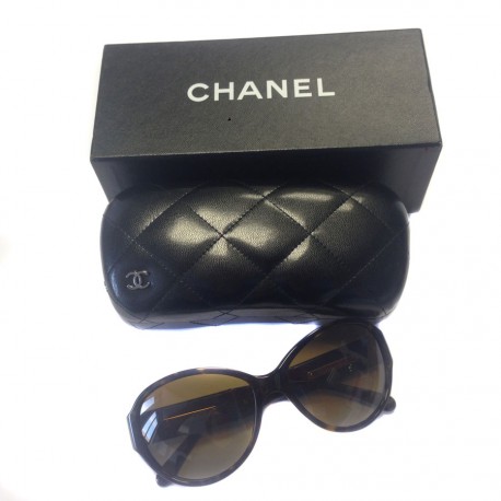 Lunettes de soleil CHANEL façon écaille marron