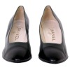 CHANEL T38 two-tone green and black leather Court shoes