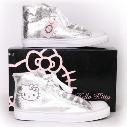 Basket hello kitty par Victoria Couture T 39