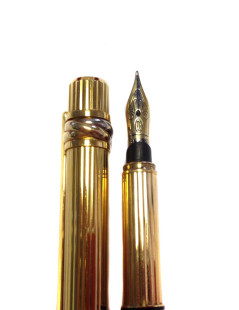 Pen pen "Trinity" CARTIER gold plated