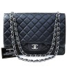 Sac Maxi jumbo CHANEL cuir d'agneau lisse