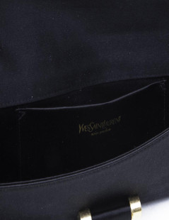 Pochette YVES SAINT LAURENT satin de soie noir