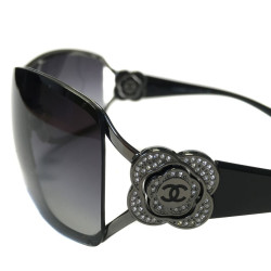 Lunettes de soleil CHANEL