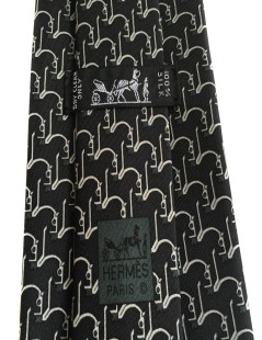 HERMÈS tie in black and white scarf