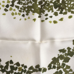 Square three leaves Hermes silk white and green