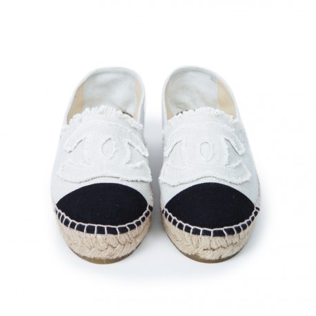 CHANEL T 35 two-tone canvas sneakers