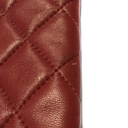 Pochette CHANEL en cuir matelassé bordeaux