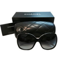 Lunettes de soleil CHANEL