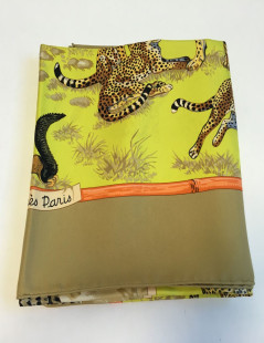 Square "Feline tenderness" HERMES silk