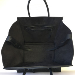 Sac CELINE "Phantom" en cuir noir mat