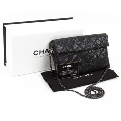 Pochette CHANEL noire brillant