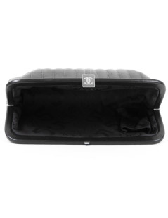 CHANEL black smooth lambskin pouch