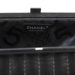 Pochette CHANEL cuir d'agneau lisse noir