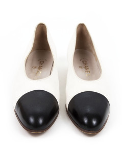 Ballerinas two-tone CHANEL T38