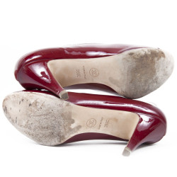 Escarpins CHANEL t 39.5 C cuir verni bordeaux