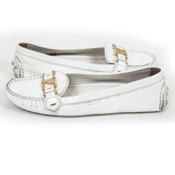 Mocassins LOUIS VUITTON t  cuir verni blanc