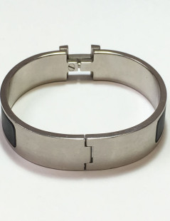 Bracelet clic H HERMES en émail noir mat et palladié mat brossé