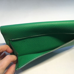 Portefeuille  dogon HERMES vert bamboo