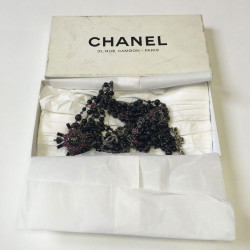 Ceinture CHANEL 5 rangs de perles noires et chaîne argentée