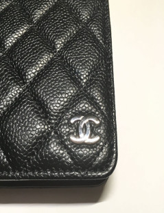 Porte agenda CHANEL en cuir matelassé noir