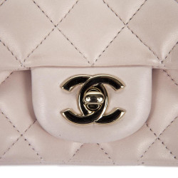 Mini sac CHANEL cuir d'agneau rose