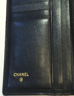 Portefeuille CHANEL cuir matelassé noir Vintage