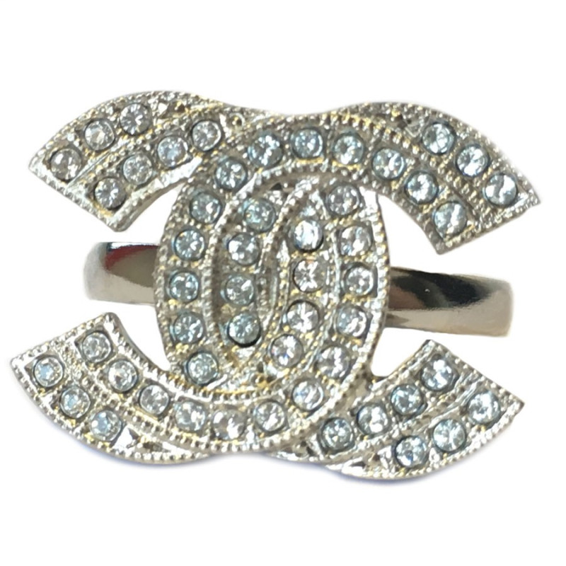 Bague CHANEL CC T55 en métal argenté et strass