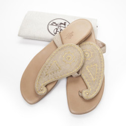 Flip flops HERMES t39 in beige suede