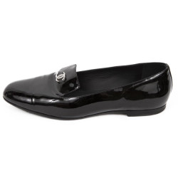 Mocassins CHANEL t 39.5 cuir verni noir