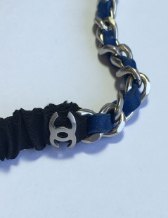 CHANEL headband in silver chain and blue leather